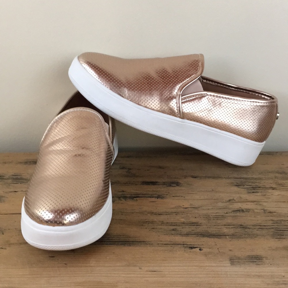 Steve Madden 9.5 Gracy metallic slides platform